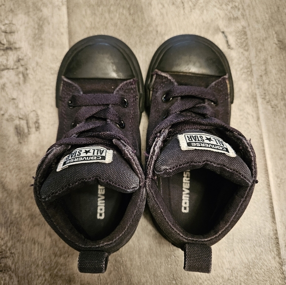 Converse high top toddler shoes - Picture 3 of 9
